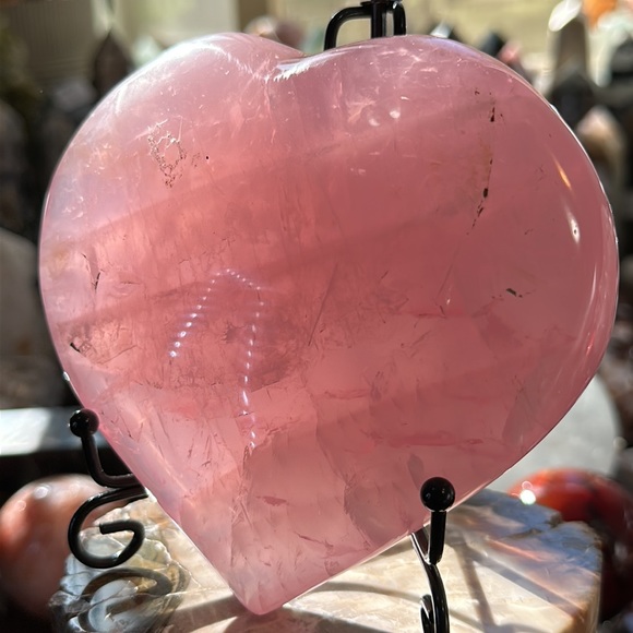 Hand Carved Rose Quartz Crystal Heart! - Picture 4 of 10